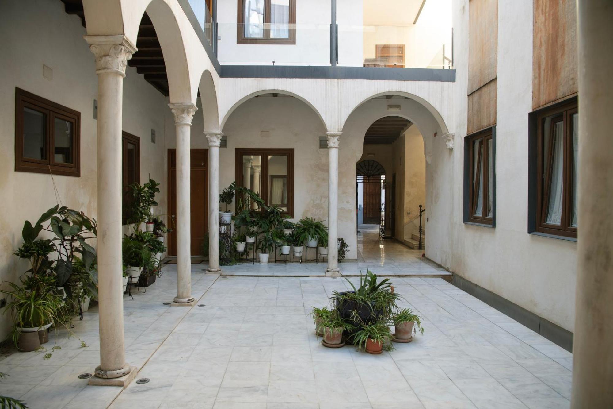Casa Palacio Bustos Tavera Sevilla Eksteriør bilde